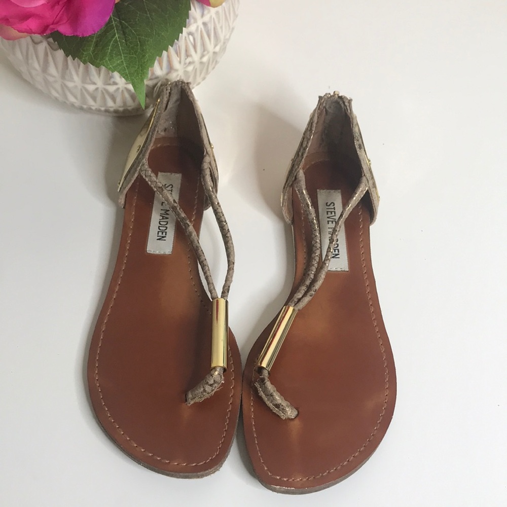 Zipper back sandal